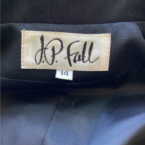 Vintage 1980’s Black & Gold Blazer. B30 - Picture 14 of 15